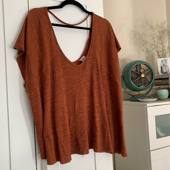 Free People Tops - FREE PEOPLE 🍁waffle knit oversized open back tee